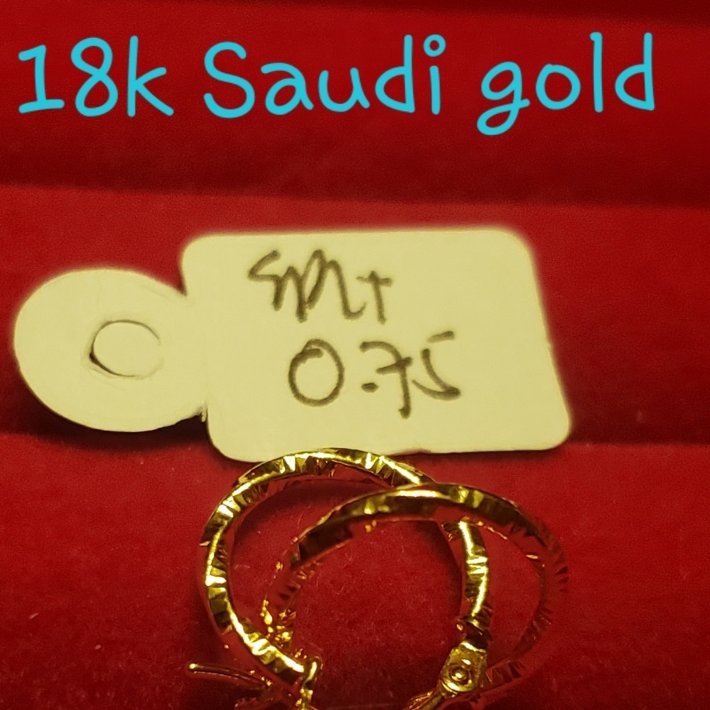 18k Saudi gold loop earring